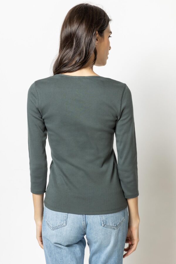 3/4 Sleeve V-Neck - Image 25